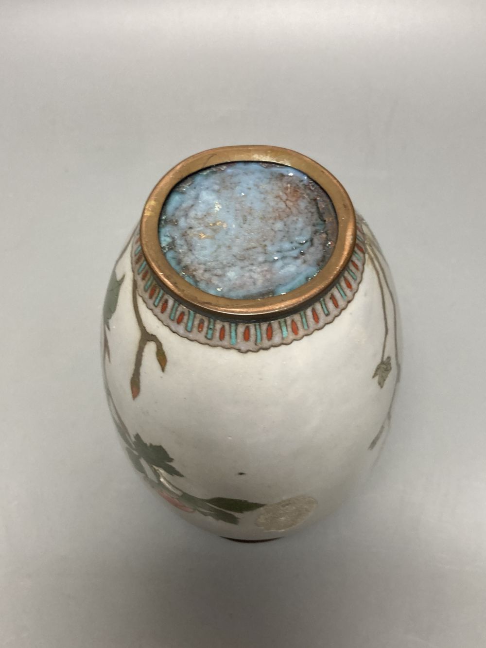 A Japanese satsuma brush pot (a.f.), a similar cloisonne vase and a porcelain tile, tallest 18cm